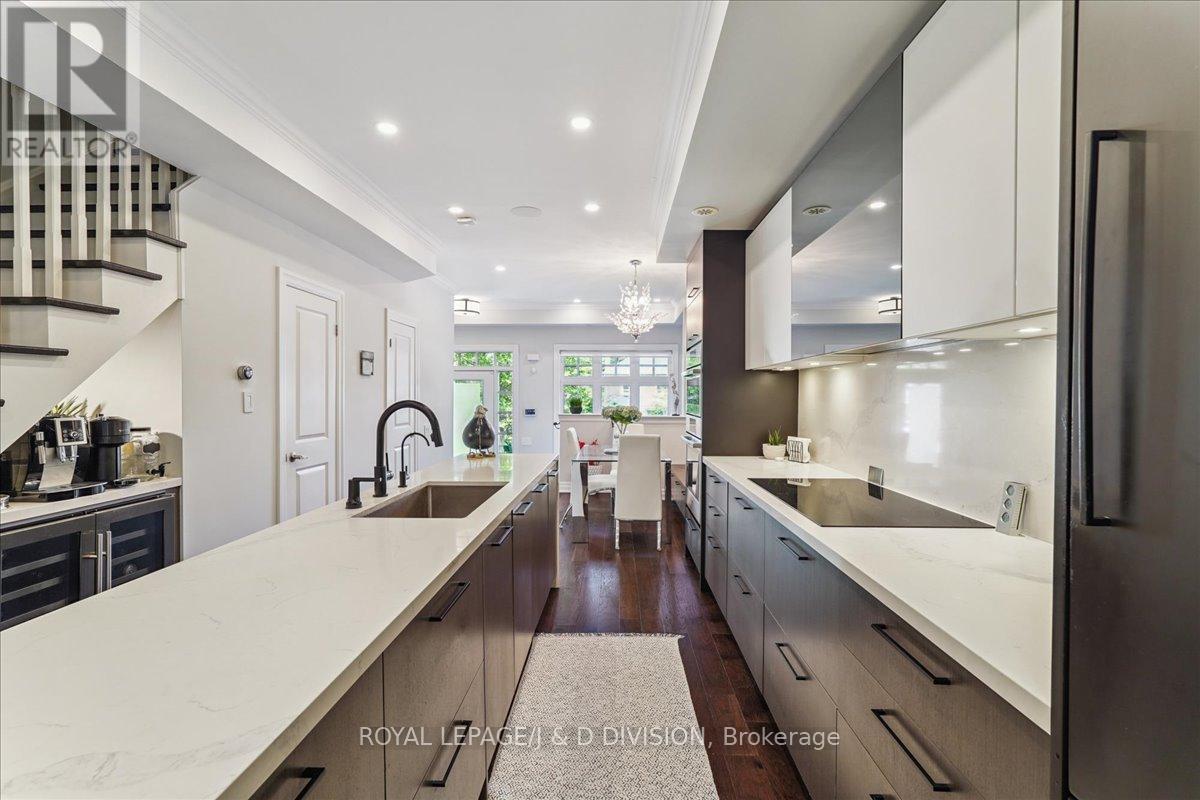 361 Roehampton Avenue, Toronto, Ontario  M4P 1S3 - Photo 10 - C12378832