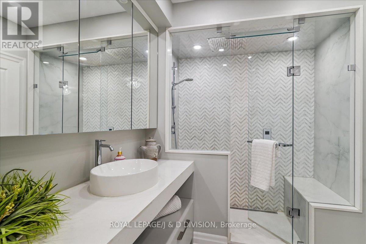 361 Roehampton Avenue, Toronto, Ontario  M4P 1S3 - Photo 19 - C12378832