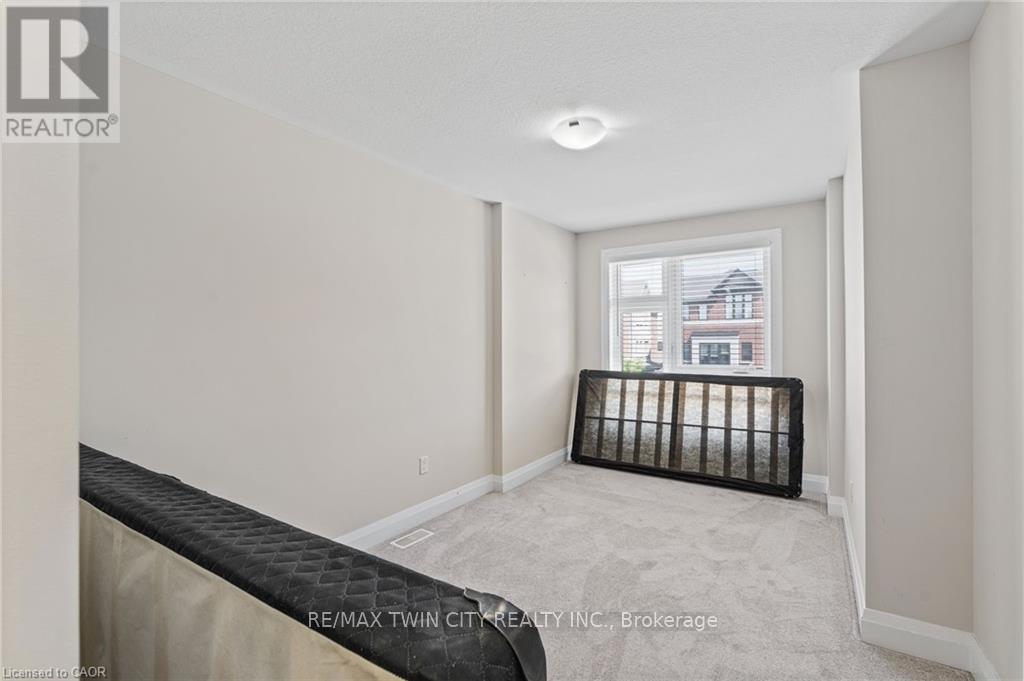 34 Sportsman Hill Street, Kitchener, Ontario  N2P 0J3 - Photo 22 - X12378775