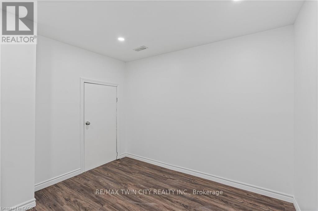 34 Sportsman Hill Street, Kitchener, Ontario  N2P 0J3 - Photo 38 - X12378775