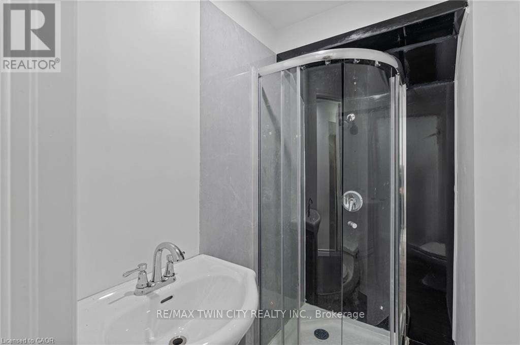 34 Sportsman Hill Street, Kitchener, Ontario  N2P 0J3 - Photo 39 - X12378775