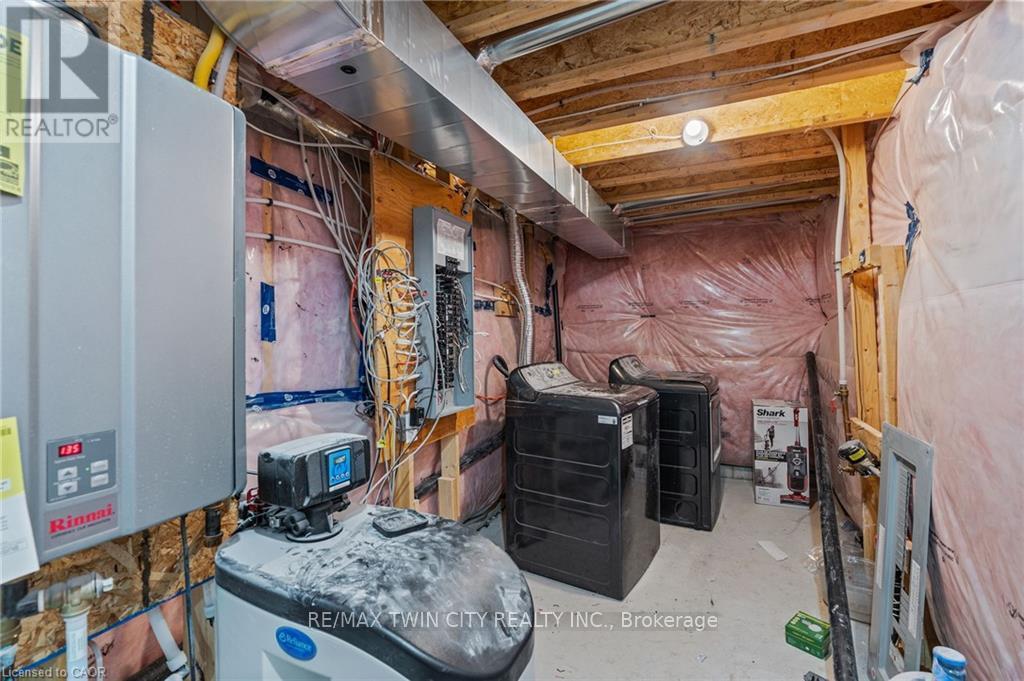 34 Sportsman Hill Street, Kitchener, Ontario  N2P 0J3 - Photo 40 - X12378775