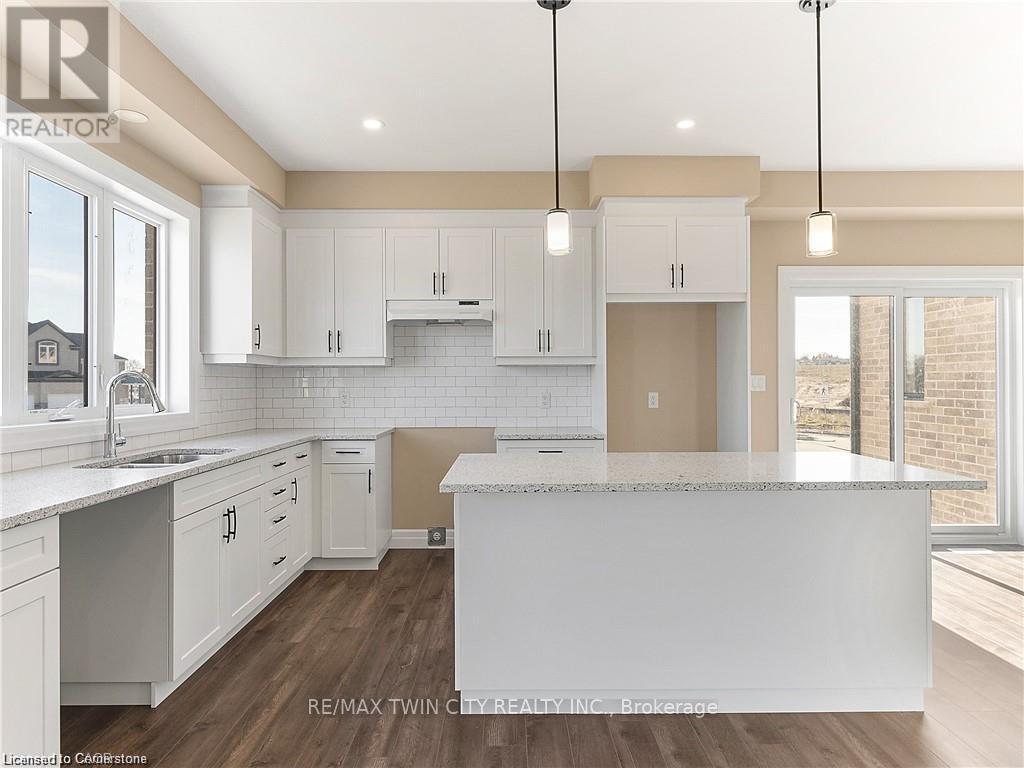 168 Otterbein Road, Kitchener, Ontario  N2B 0A8 - Photo 13 - X12378786