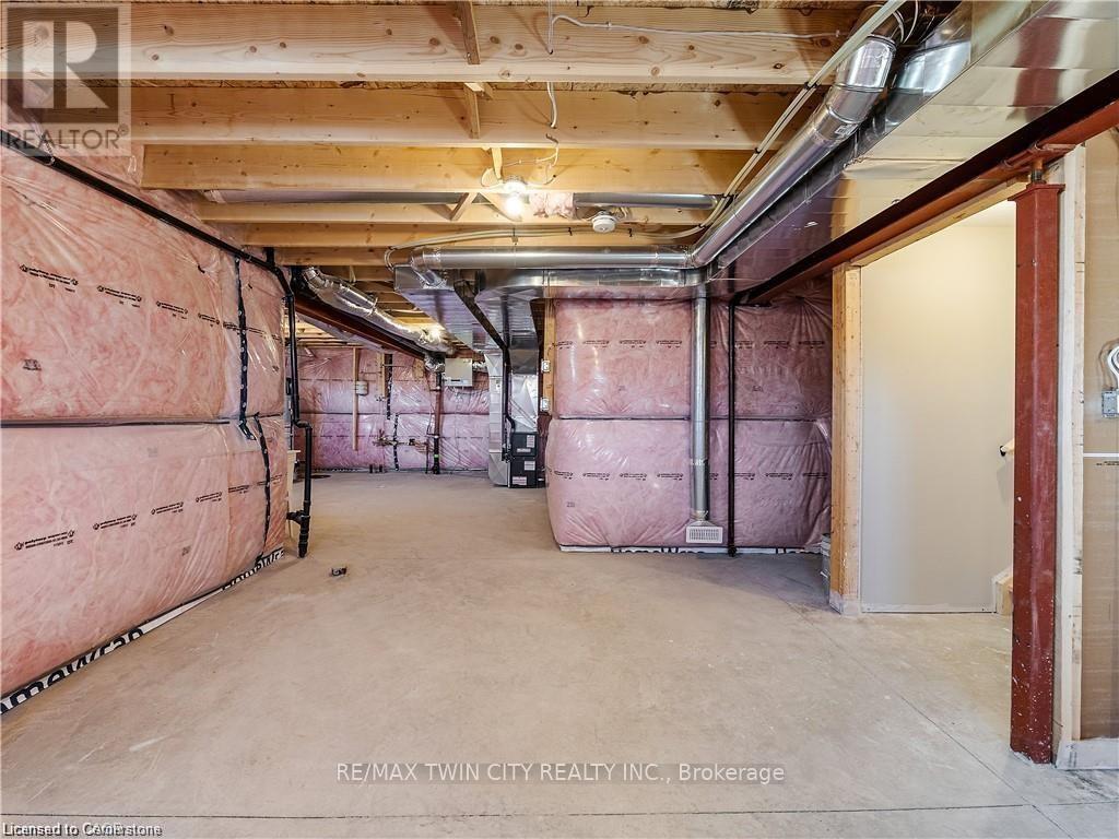 168 Otterbein Road, Kitchener, Ontario  N2B 0A8 - Photo 33 - X12378786