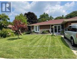 19 SKYRIDGE ROAD, Toronto, Ontario