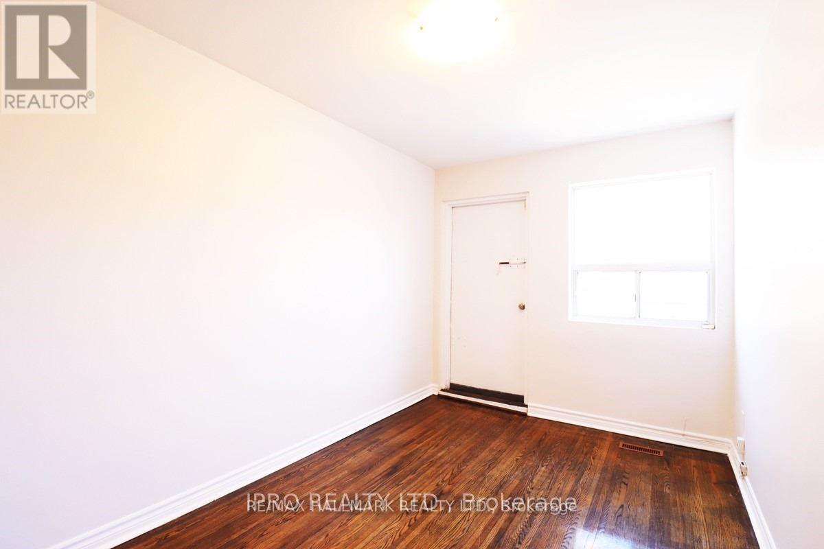 1237e Woodbine Avenue, Toronto (Woodbine-Lumsden), Ontario  M4C 4E5 - Photo 9 - E12378817