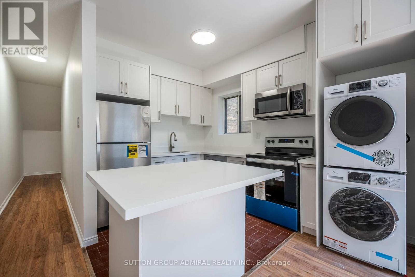 2 - 1969 Queen Street E, Toronto (The Beaches), Ontario  M4L 1H9 - Photo 8 - E12378841