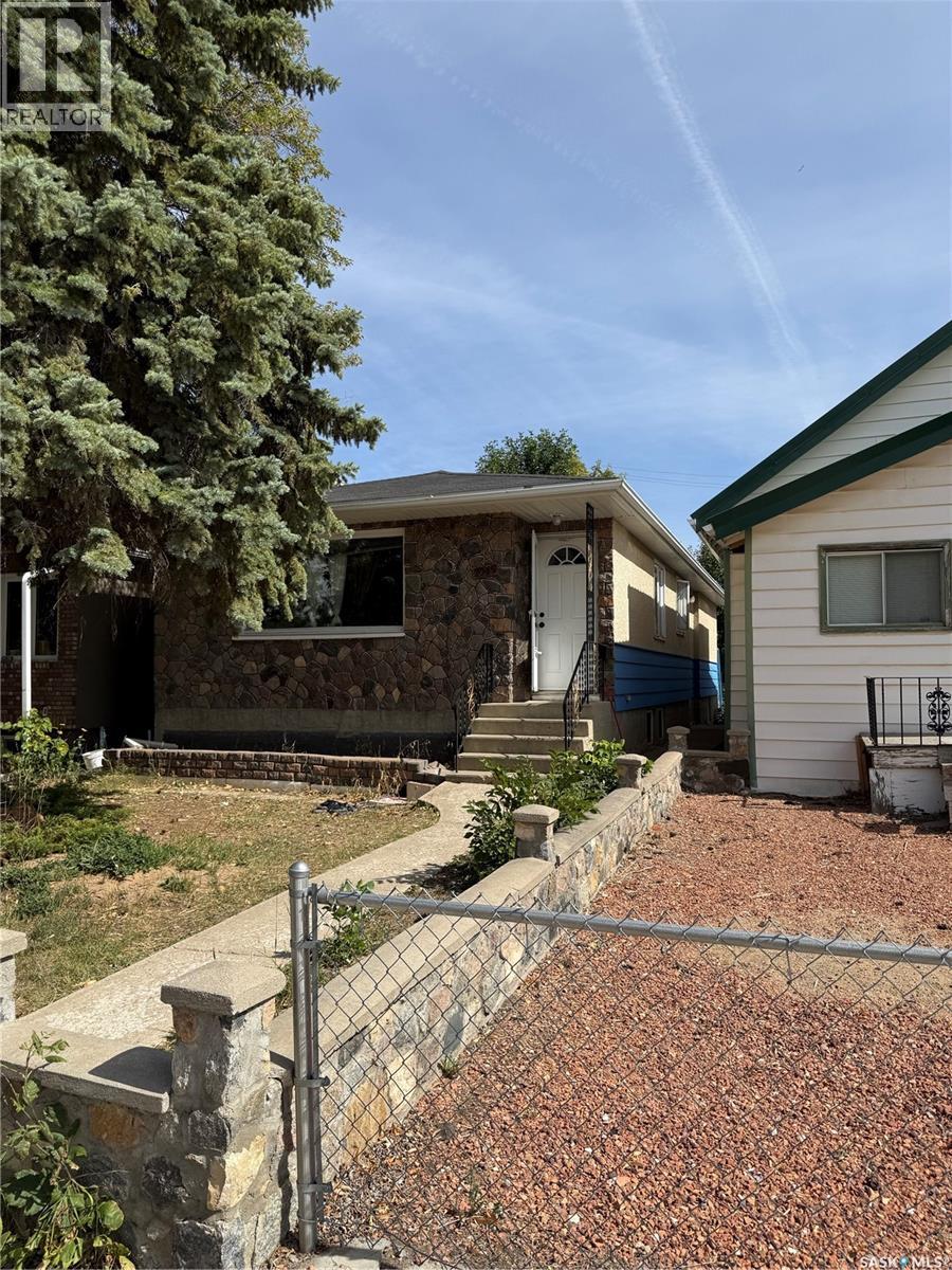 2045 Montreal STREET, Regina, Saskatchewan