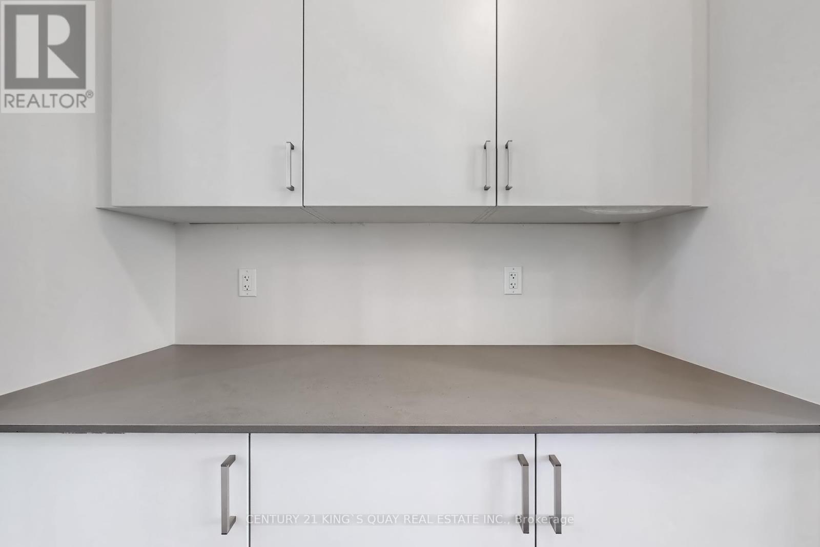 16 Credit Lane, Richmond Hill (Jefferson), Ontario  L4E 1G9 - Photo 7 - N12378885