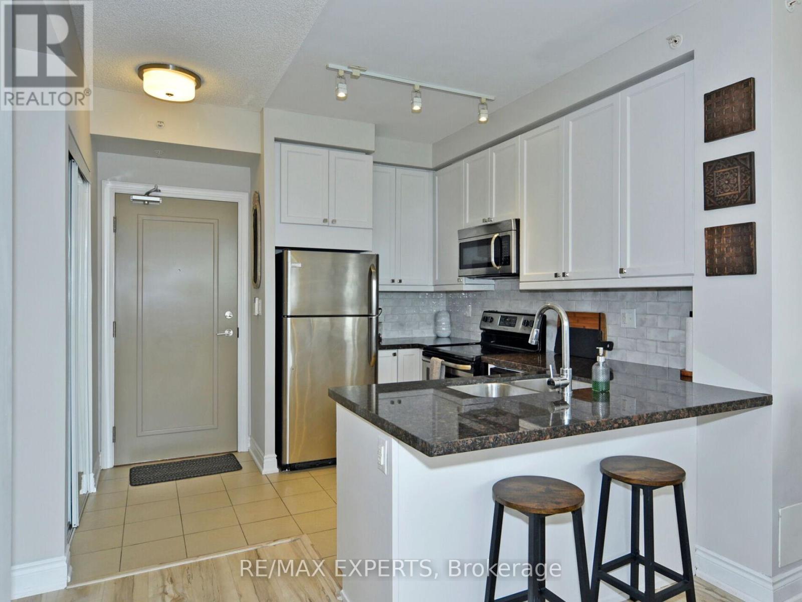 207 - 2396 Major Mackenzie Drive, Vaughan, Ontario  L6A 4Y1 - Photo 10 - N12378902