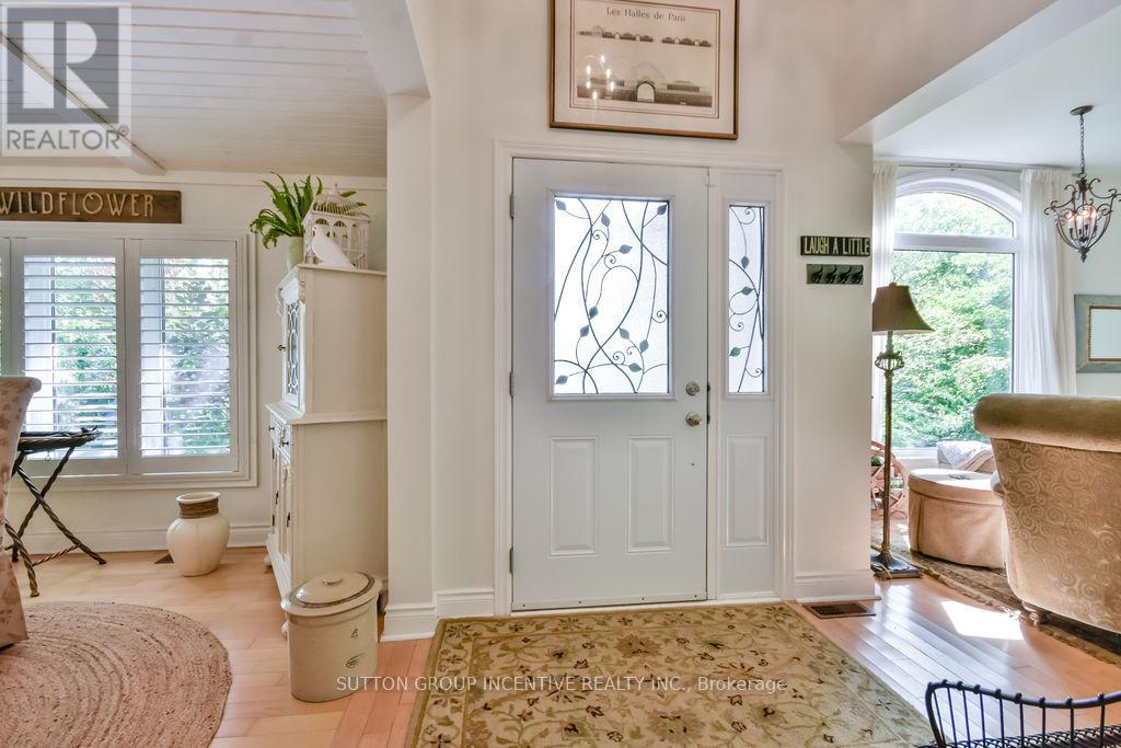 3528 Glenhaven Beach Road, Innisfil, Ontario  L9S 2Z3 - Photo 20 - N12378906