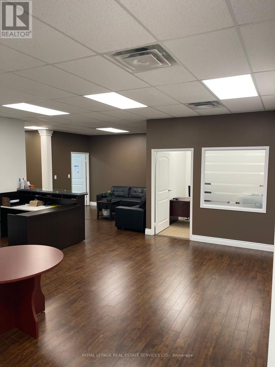 411 - 9140 Leslie Street, Richmond Hill (Beaver Creek Business Park), Ontario  L4B 0A9 - Photo 3 - N12378936