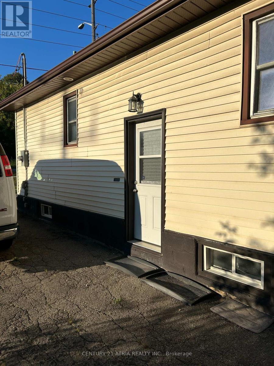 417 Bloor Street E, Oshawa, Ontario  L1H 3M9 - Photo 2 - E12378176