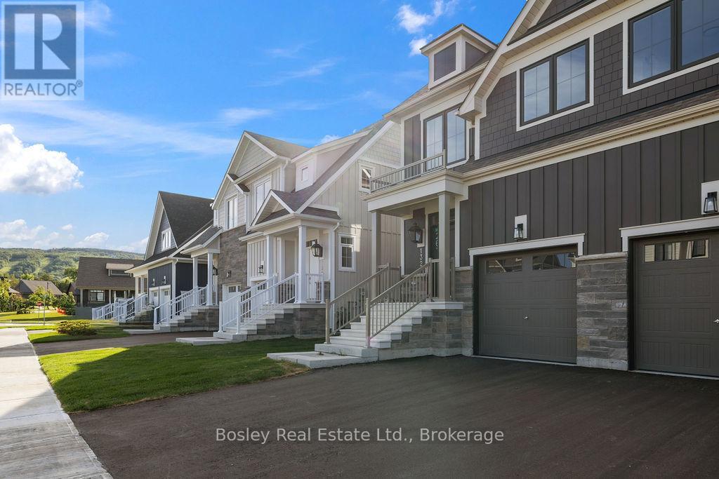 Property at 132 WHITE OAK CRESCENT image 3