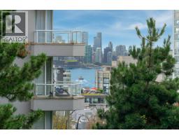 303 444 LONSDALE AVENUE, North Vancouver, British Columbia