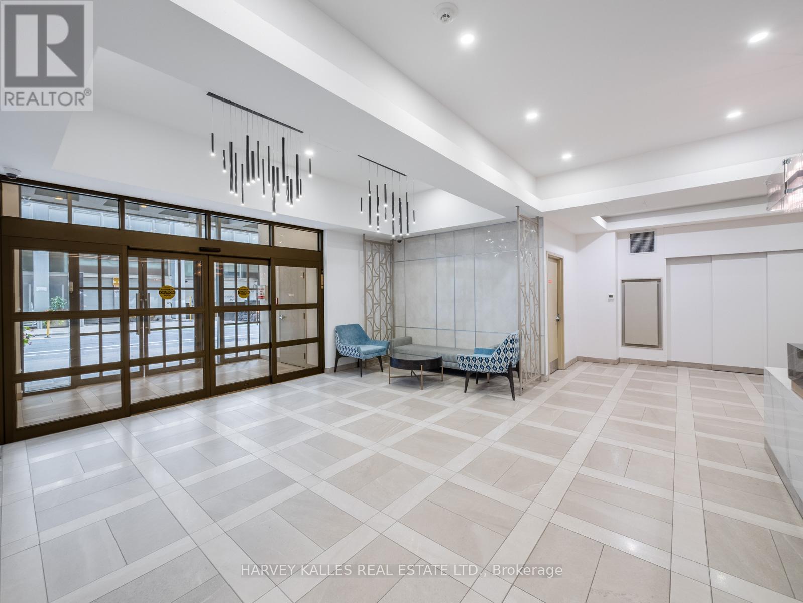 1309 - 140 Simcoe Street, Toronto, Ontario  M5H 4E9 - Photo 31 - C12378858