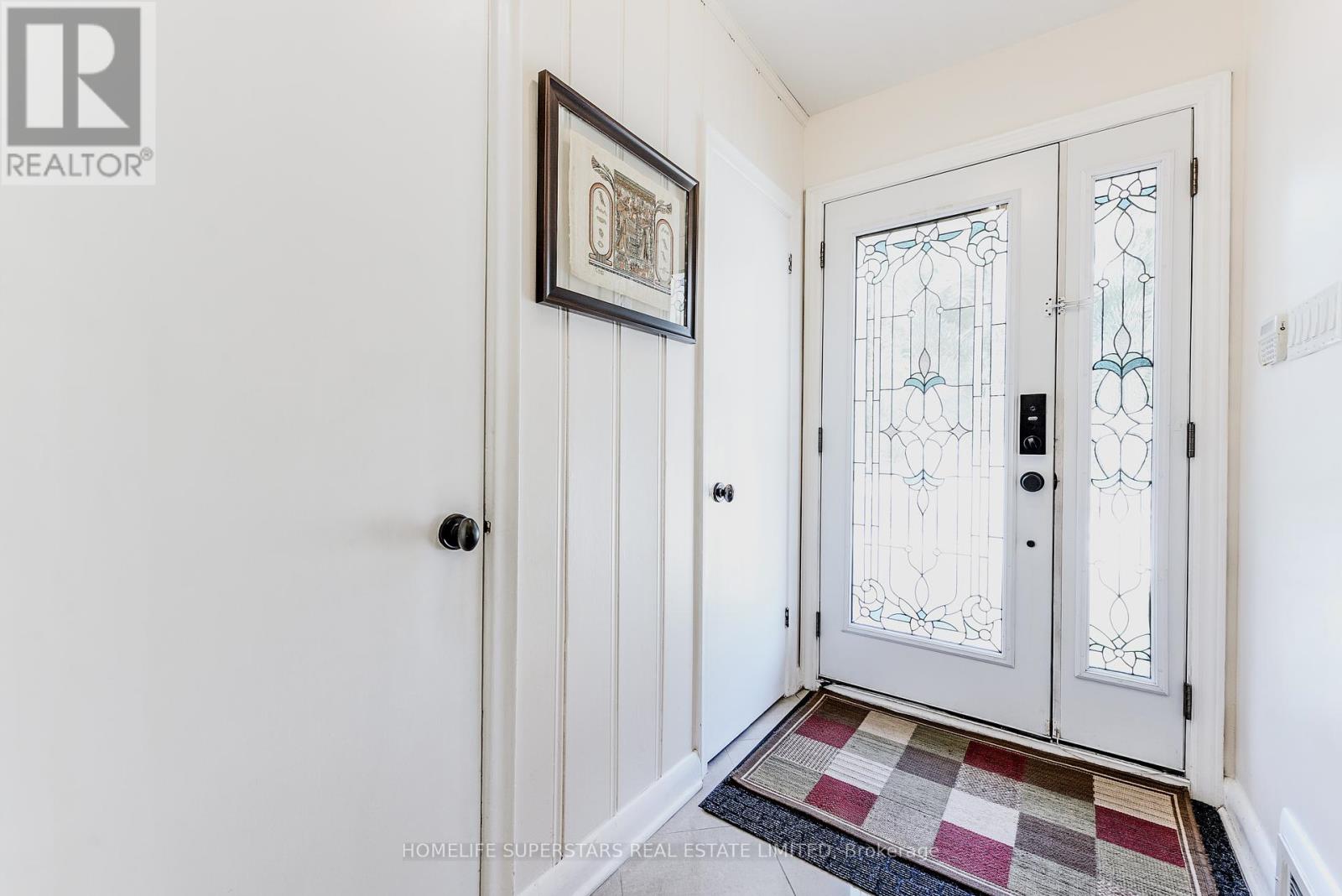 3987 Bloor Street W, Toronto, Ontario  M9B 1M2 - Photo 3 - W12378836