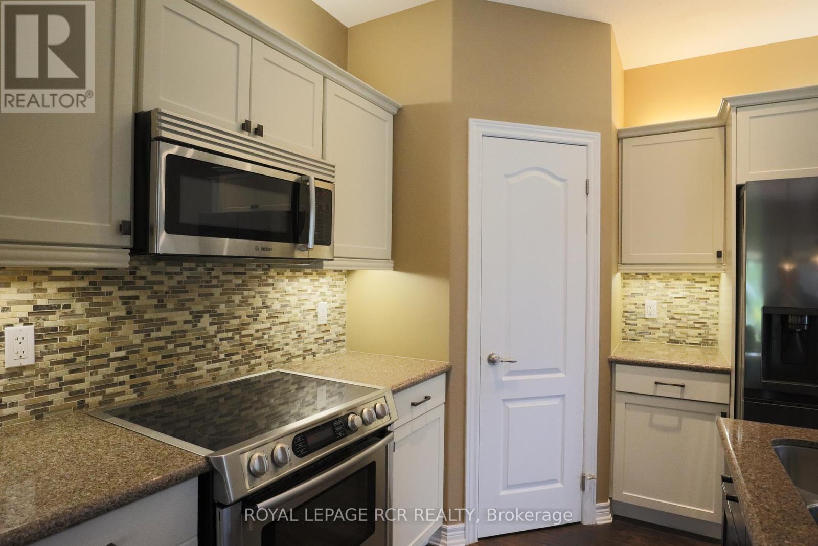 177 Preston Drive, Orangeville, Ontario  L9W 0C9 - Photo 5 - W12378868