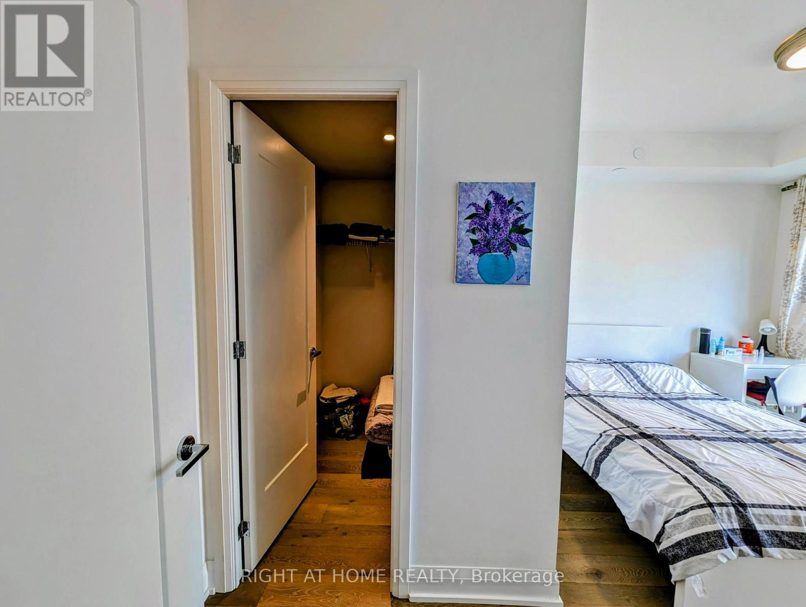 504 - 293 The Kingsway, Toronto, Ontario  M9A 0E8 - Photo 17 - W12378912