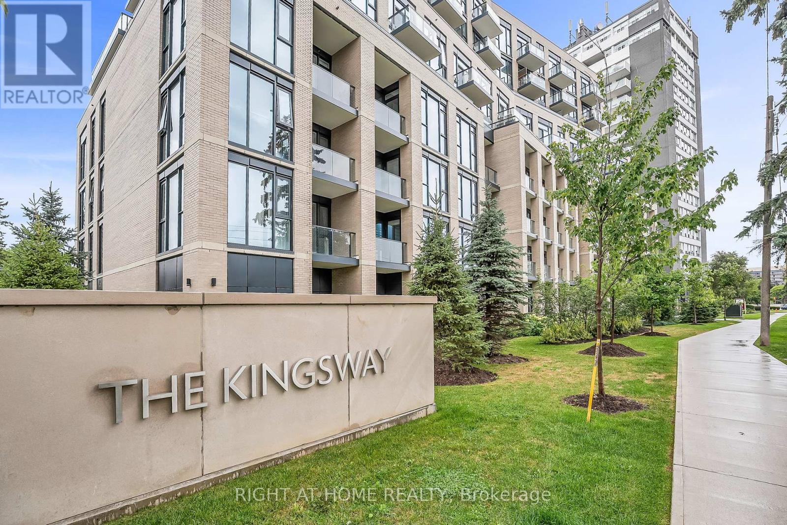 504 - 293 The Kingsway, Toronto, Ontario  M9A 0E8 - Photo 2 - W12378912