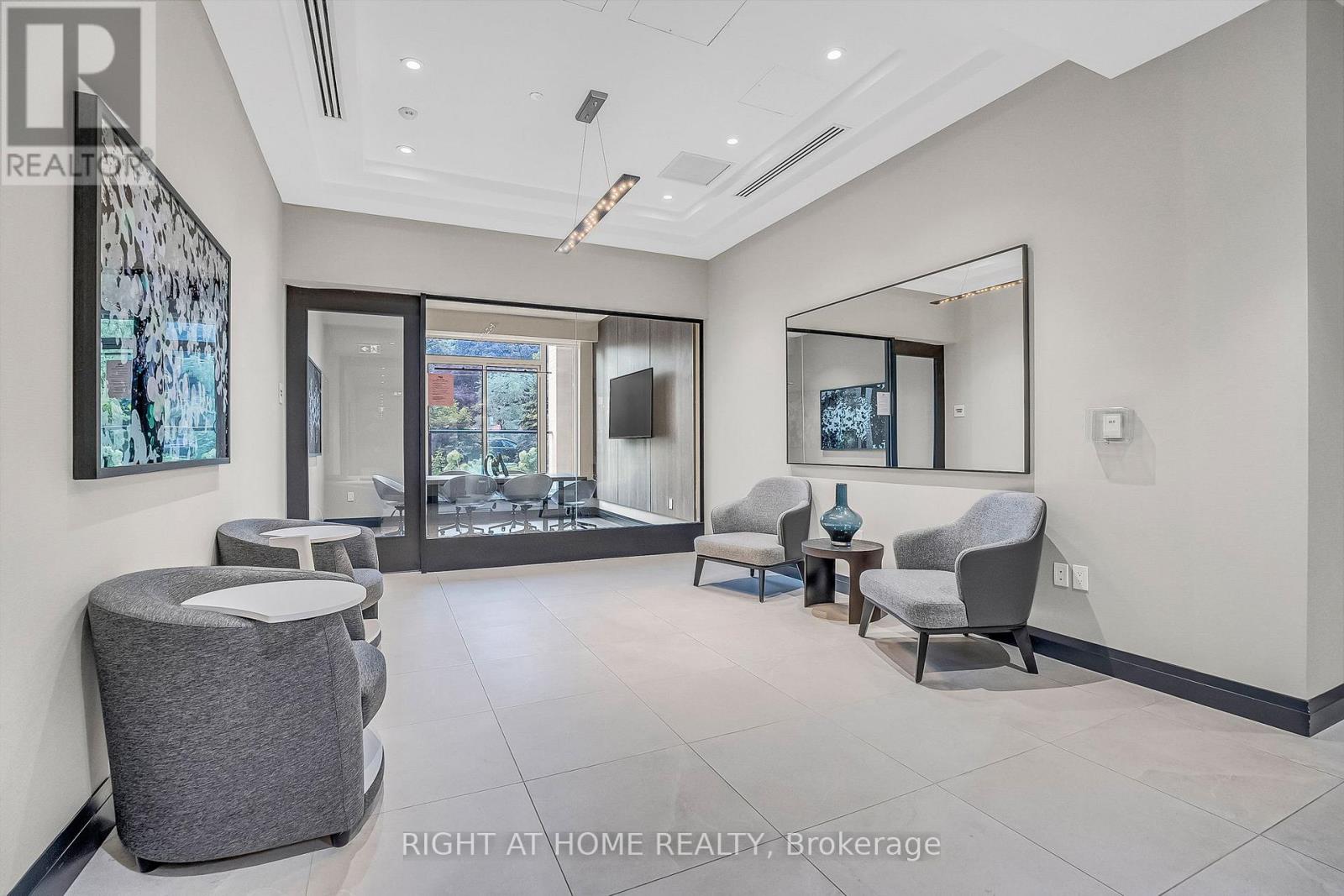 504 - 293 The Kingsway, Toronto, Ontario  M9A 0E8 - Photo 6 - W12378912