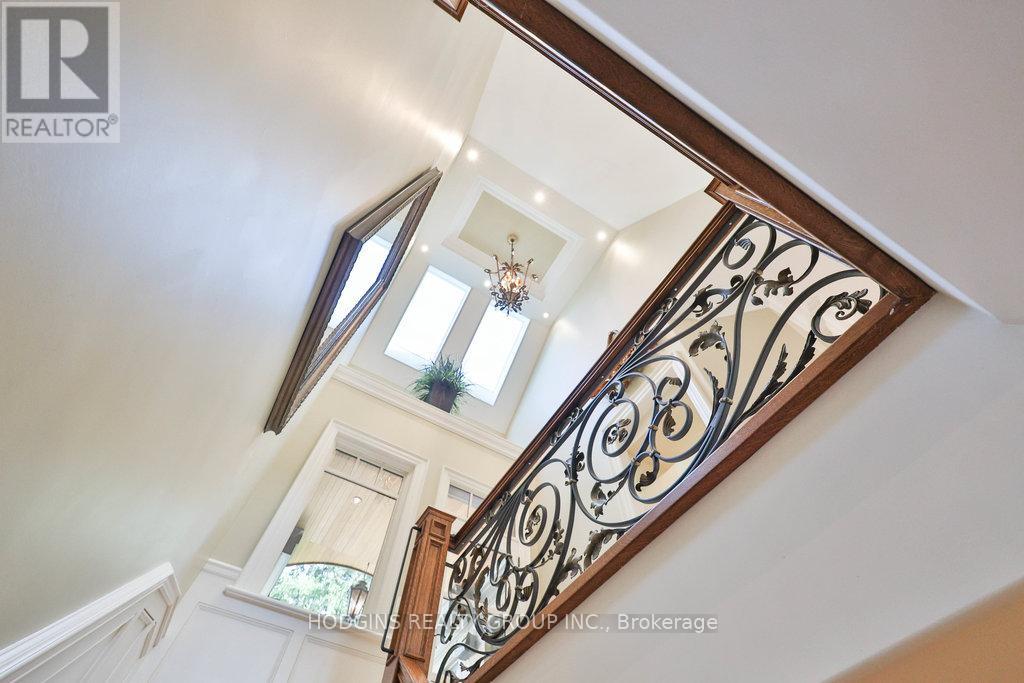 158 Harborn Trail, Mississauga, Ontario  L5B 1A8 - Photo 38 - W12378934