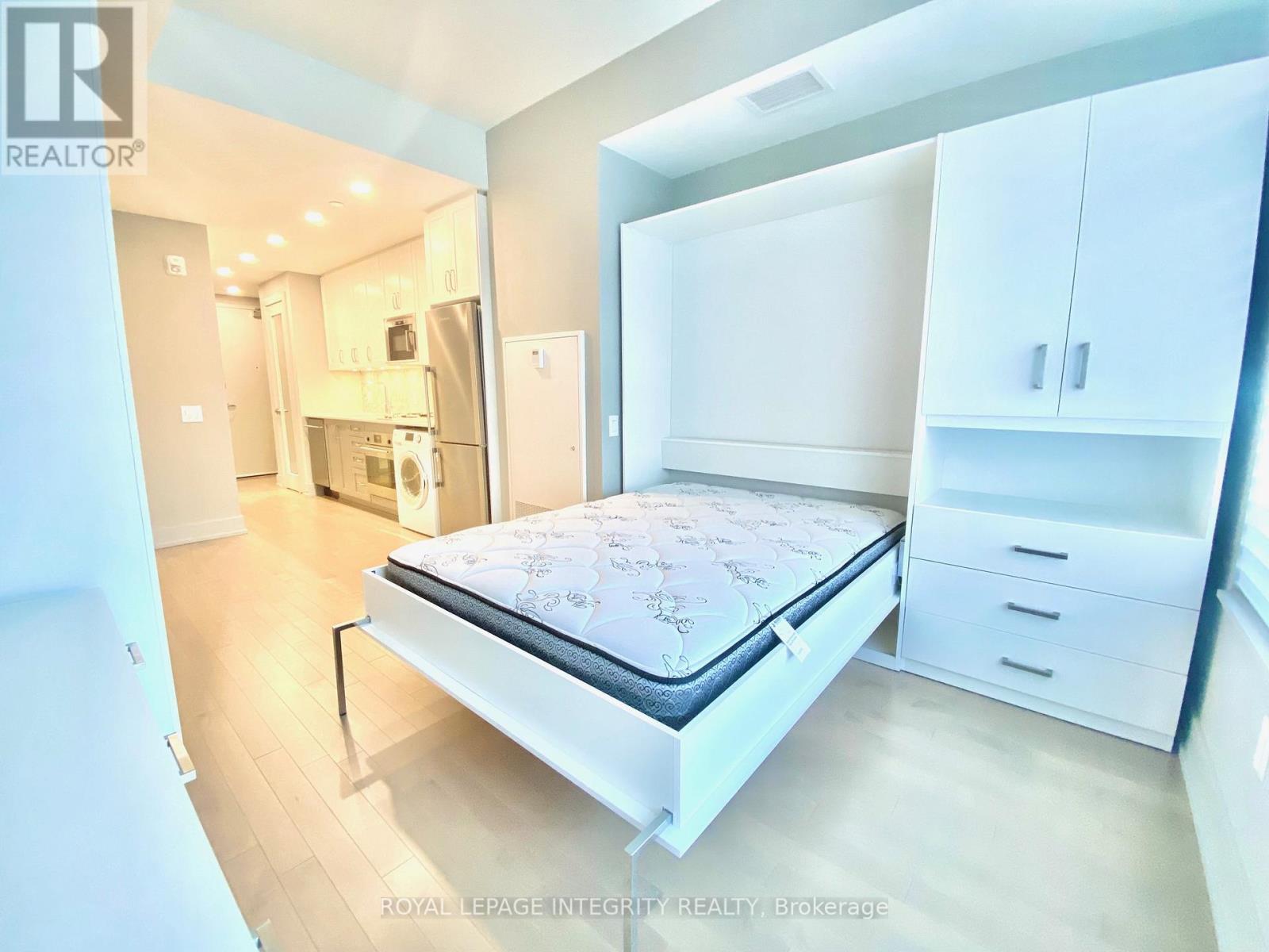 315 - 60 Springhurst Avenue, Ottawa, Ontario  K1S 5V7 - Photo 11 - X12378967