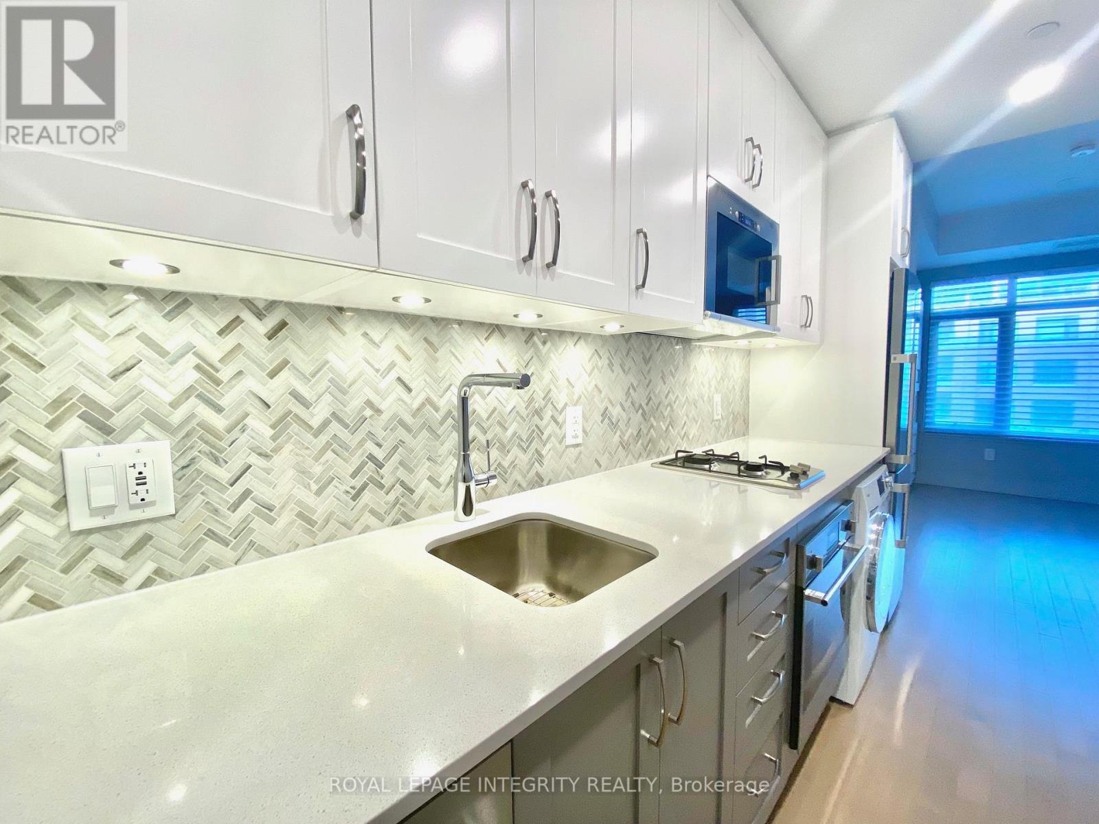 315 - 60 Springhurst Avenue, Ottawa, Ontario  K1S 5V7 - Photo 4 - X12378967