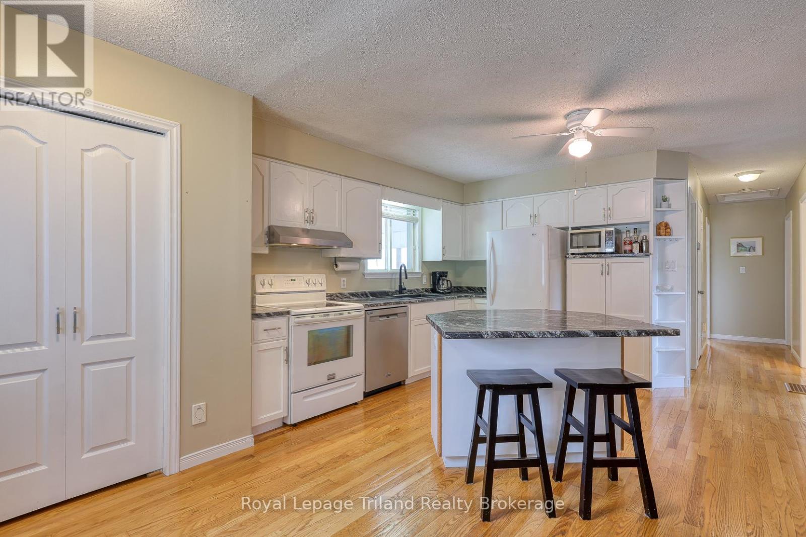 29 Laurel Crescent, Ingersoll, Ontario  N5C 3S9 - Photo 10 - X12378996