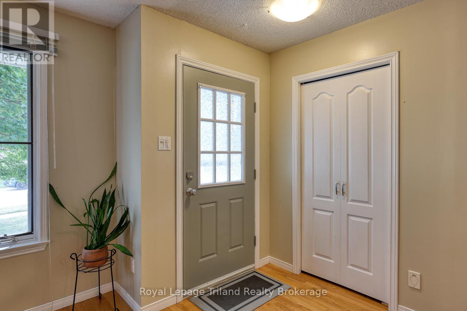 29 Laurel Crescent, Ingersoll, Ontario  N5C 3S9 - Photo 5 - X12378996
