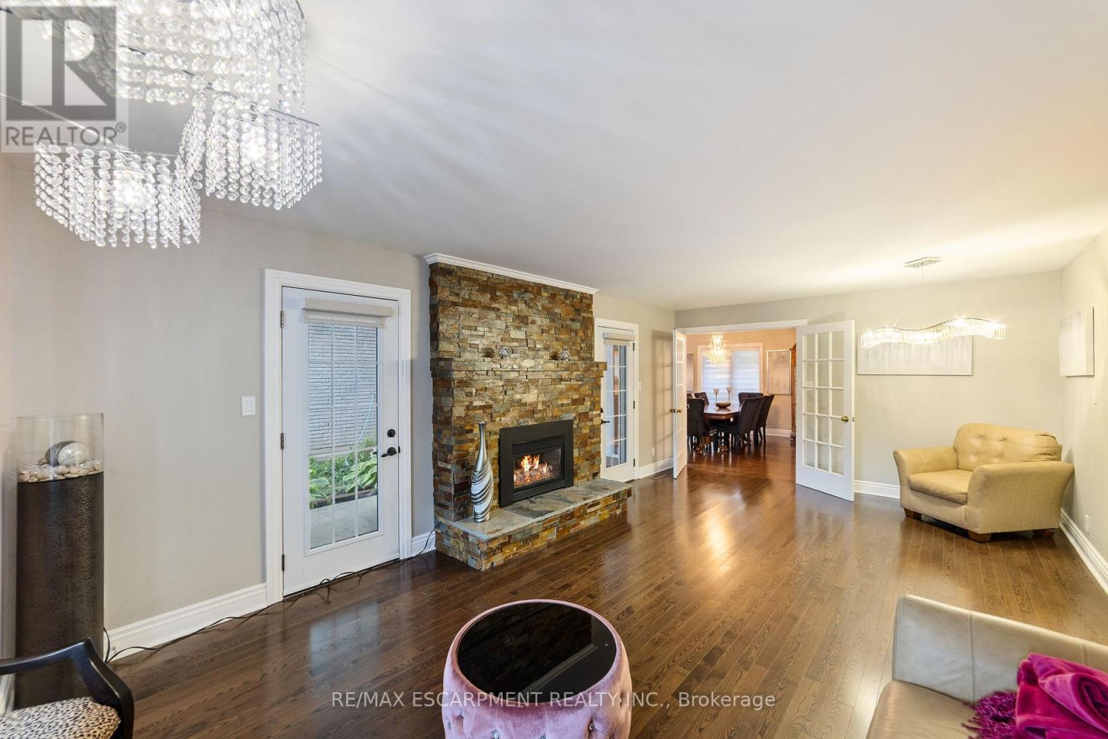 117 Miller Drive, Hamilton (Ancaster), Ontario  L9G 4W2 - Photo 18 - X12378821