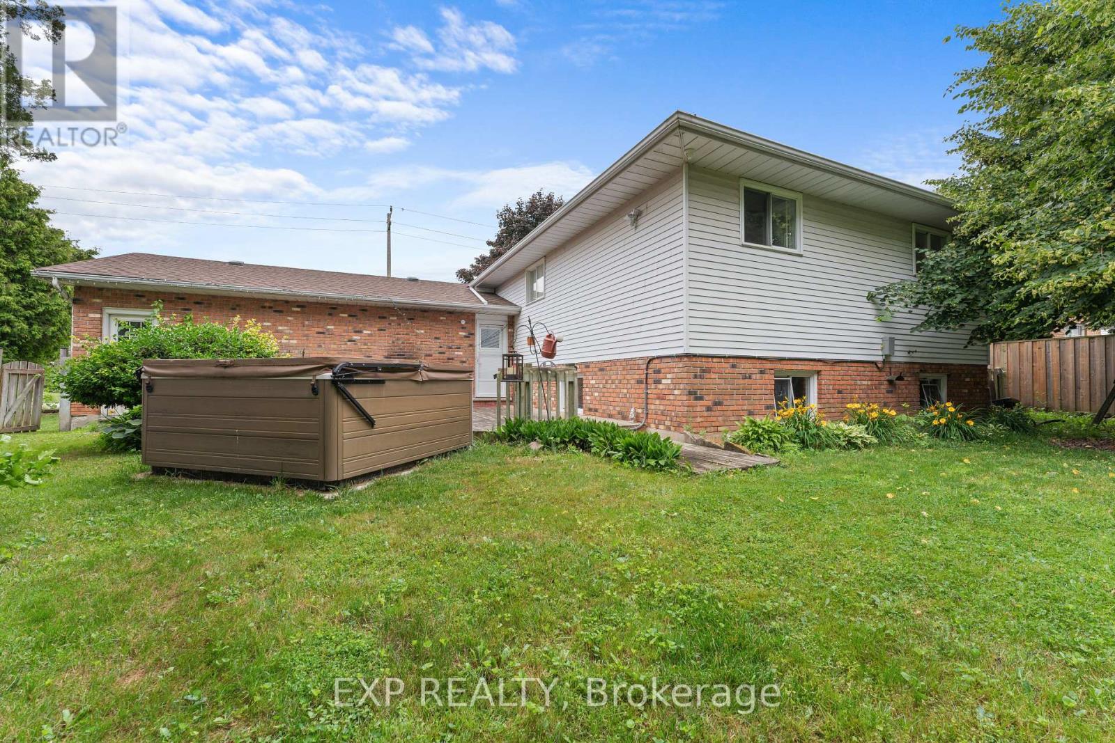 121 Tollgate Road, Brantford, Ontario  N3R 4Z9 - Photo 36 - X12378834