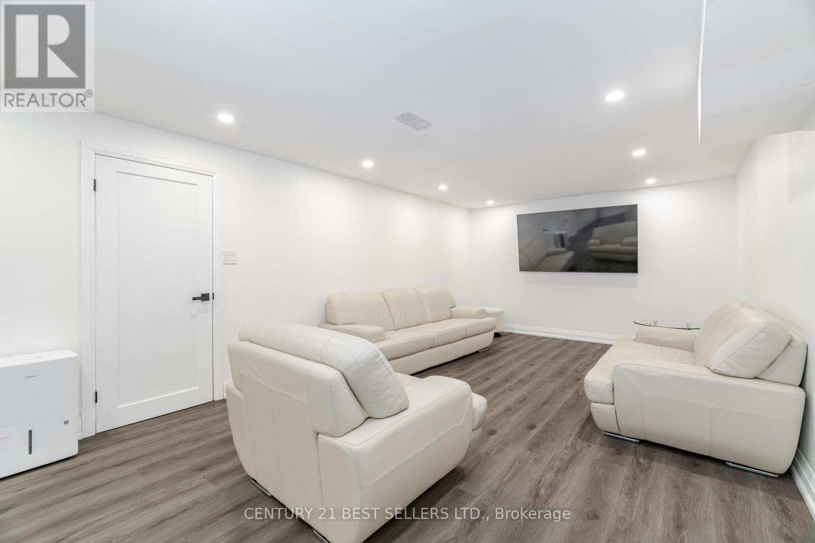 3446 Governors Road, Hamilton, Ontario  L0R 1T0 - Photo 30 - X12378852