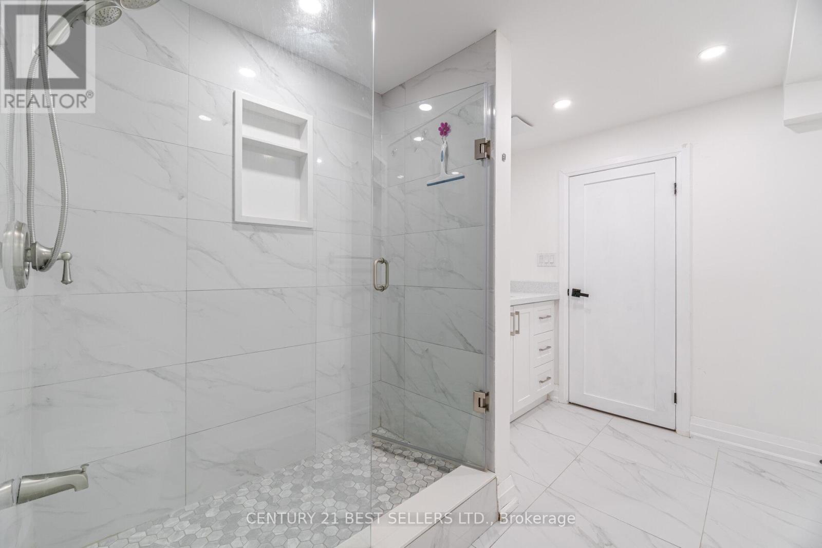 3446 Governors Road, Hamilton, Ontario  L0R 1T0 - Photo 38 - X12378852
