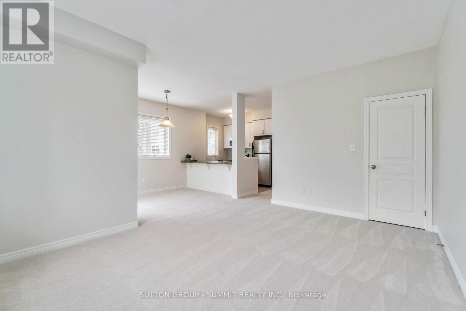 25 - 337 Beach Boulevard, Hamilton (Hamilton Beach), Ontario  L8H 6W4 - Photo 14 - X12378857