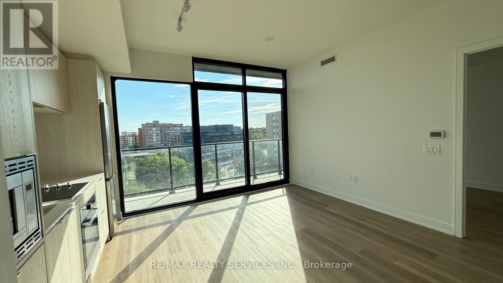 720 - 3009 Novar Road, Mississauga, Ontario  L5B 1H7 - Photo 17 - W12378799