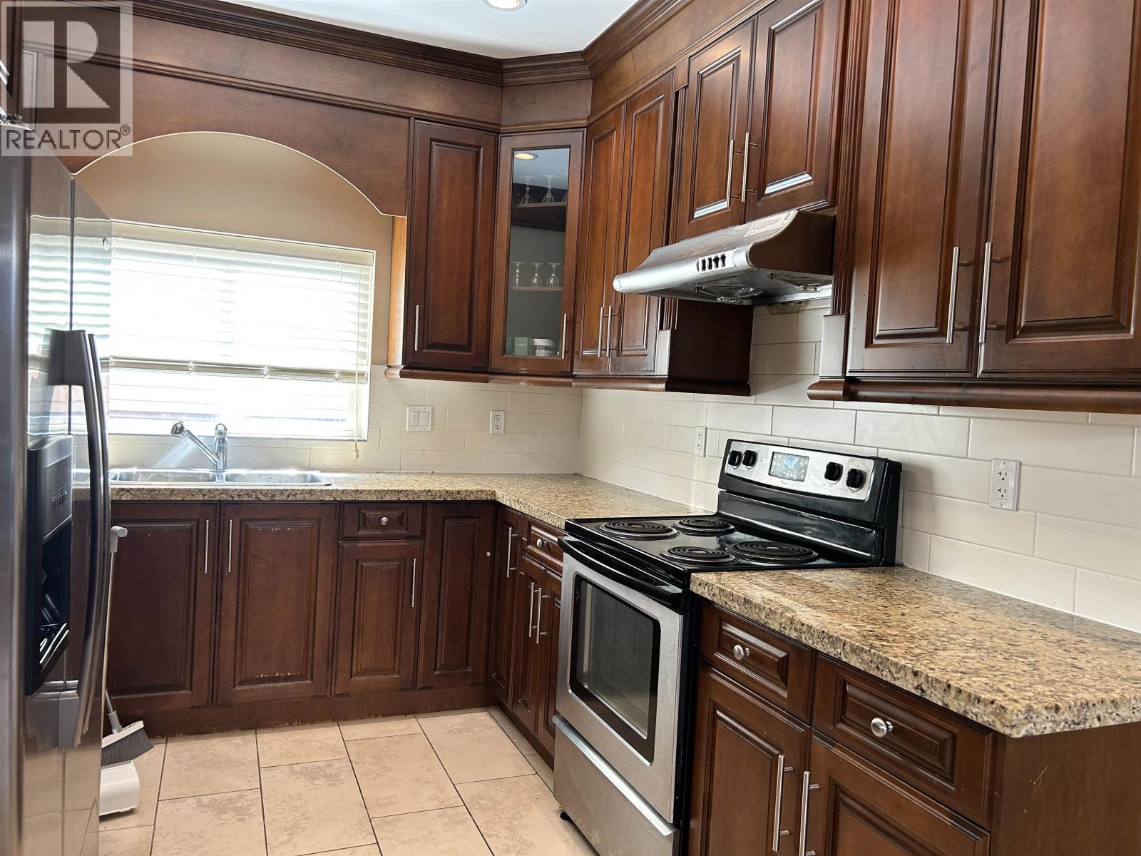8463 Oak Street, Vancouver, British Columbia  V6P 4A9 - Photo 4 - R3043191