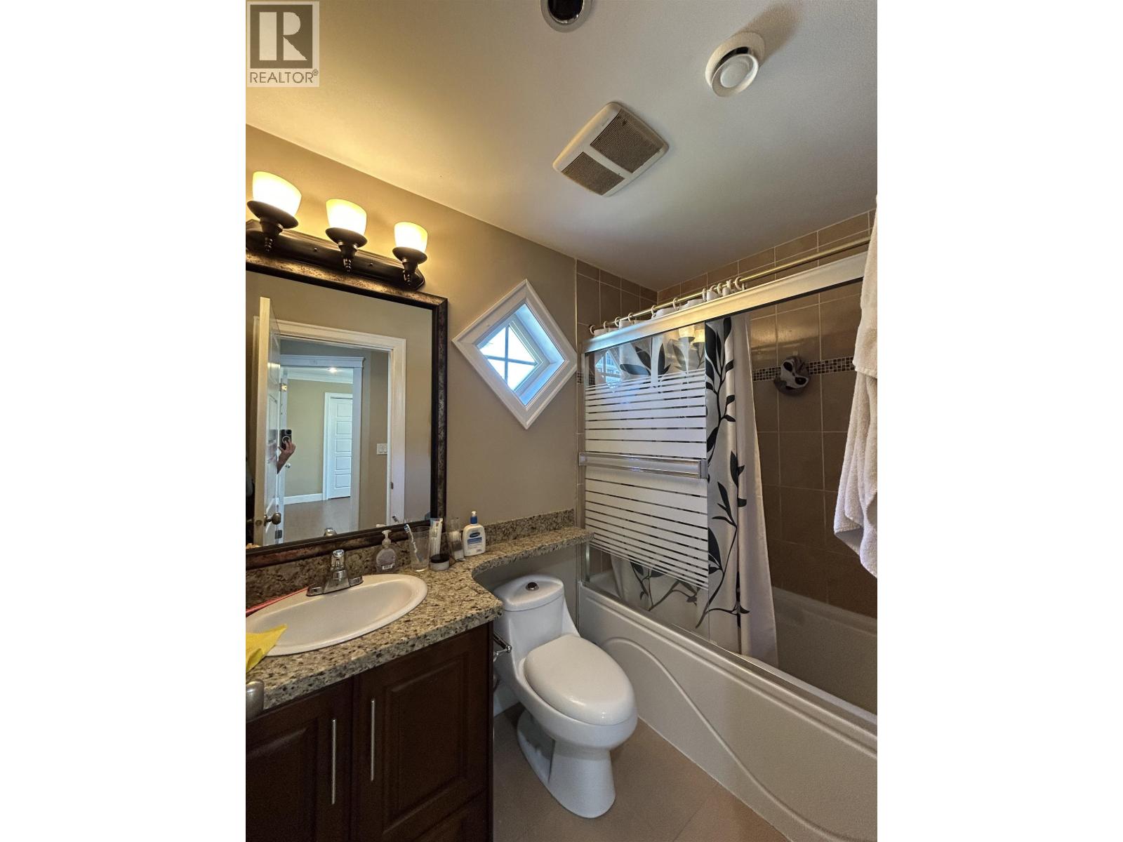 8463 Oak Street, Vancouver, British Columbia  V6P 4A9 - Photo 9 - R3043191