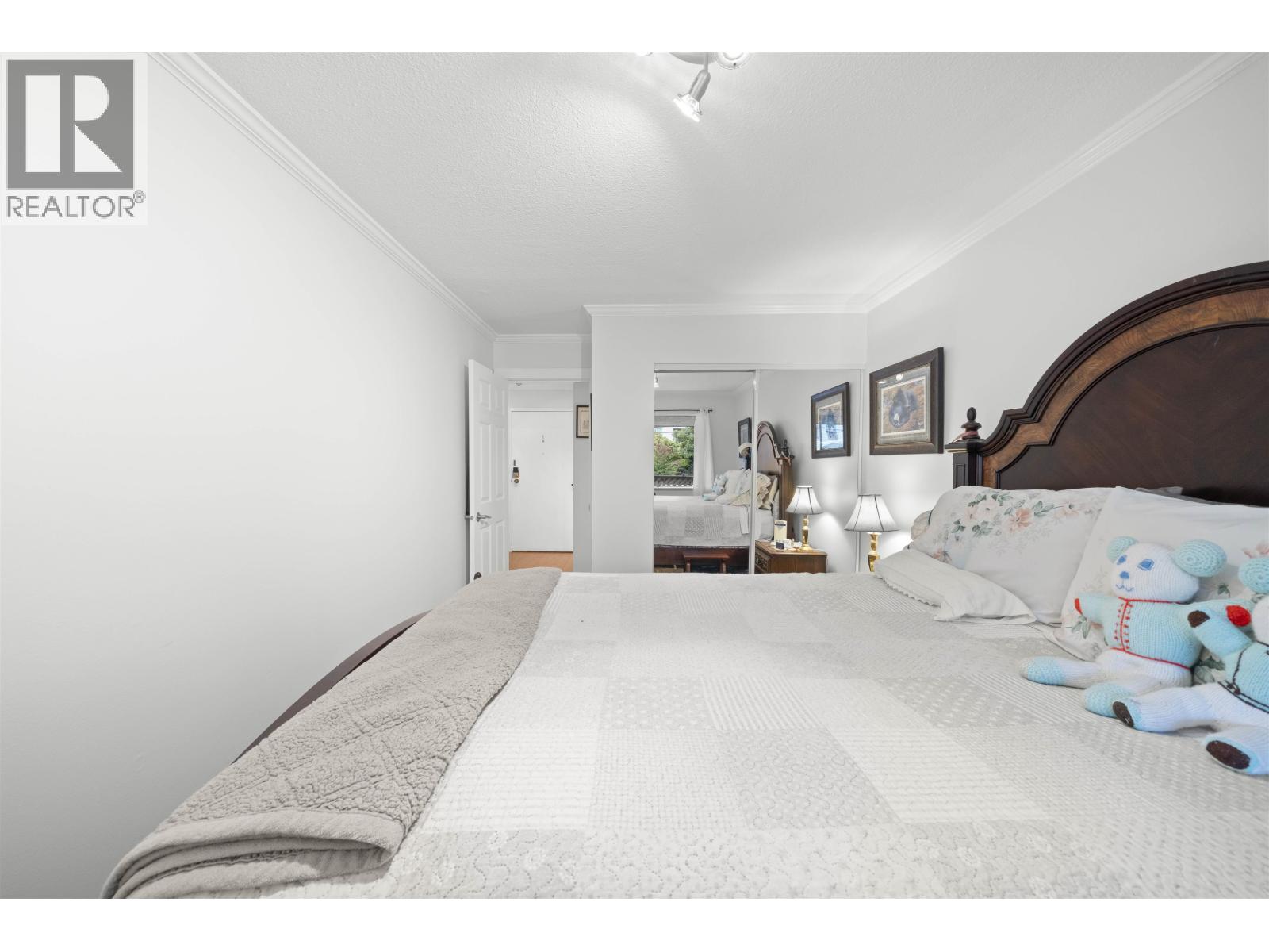 213 436 Seventh Street, New Westminster, British Columbia  V3M 3L3 - Photo 2 - R3043194