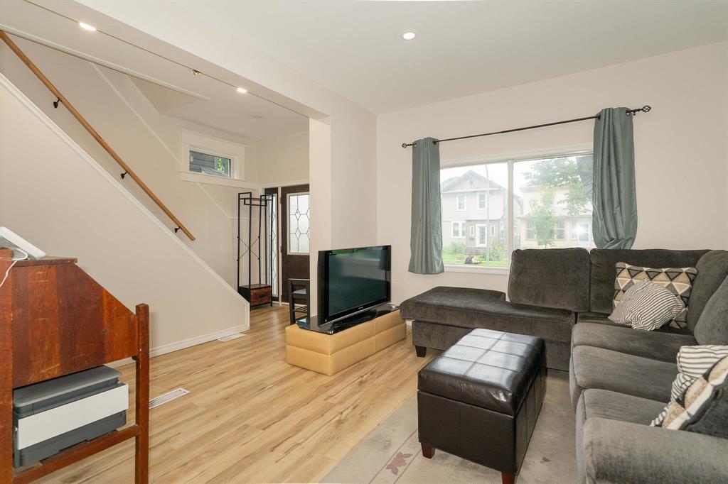 861 Lipton Street, Winnipeg, Manitoba  R3E 2L4 - Photo 6 - 202521151