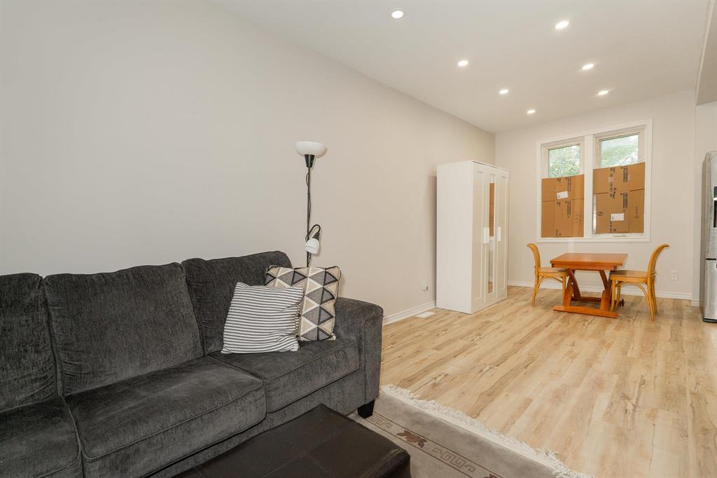 861 Lipton Street, Winnipeg, Manitoba  R3E 2L4 - Photo 7 - 202521151