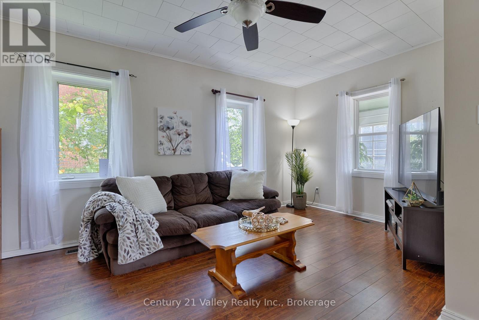 199 Bonnechere Street W, Bonnechere Valley, Ontario  K0J 1T0 - Photo 14 - X12282224