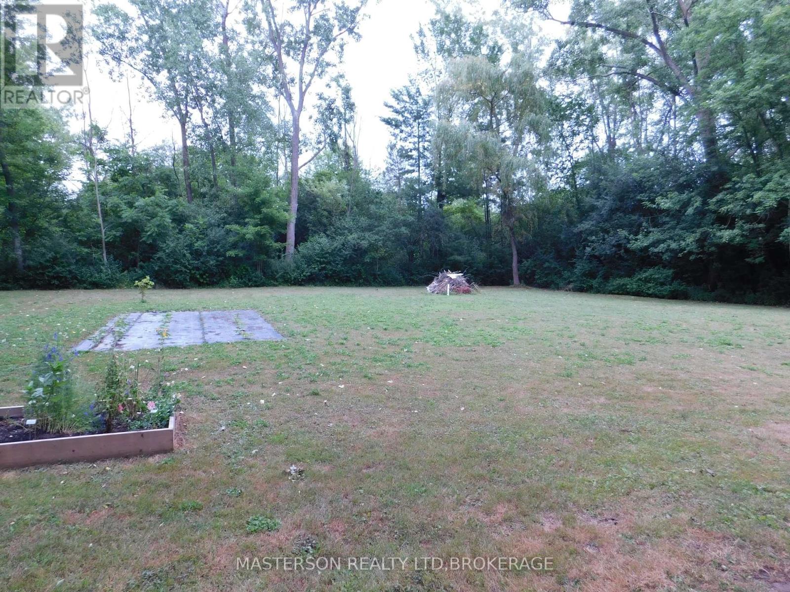 1208 Benner Avenue, Fort Erie, Ontario  L2A 4N7 - Photo 14 - X12319431