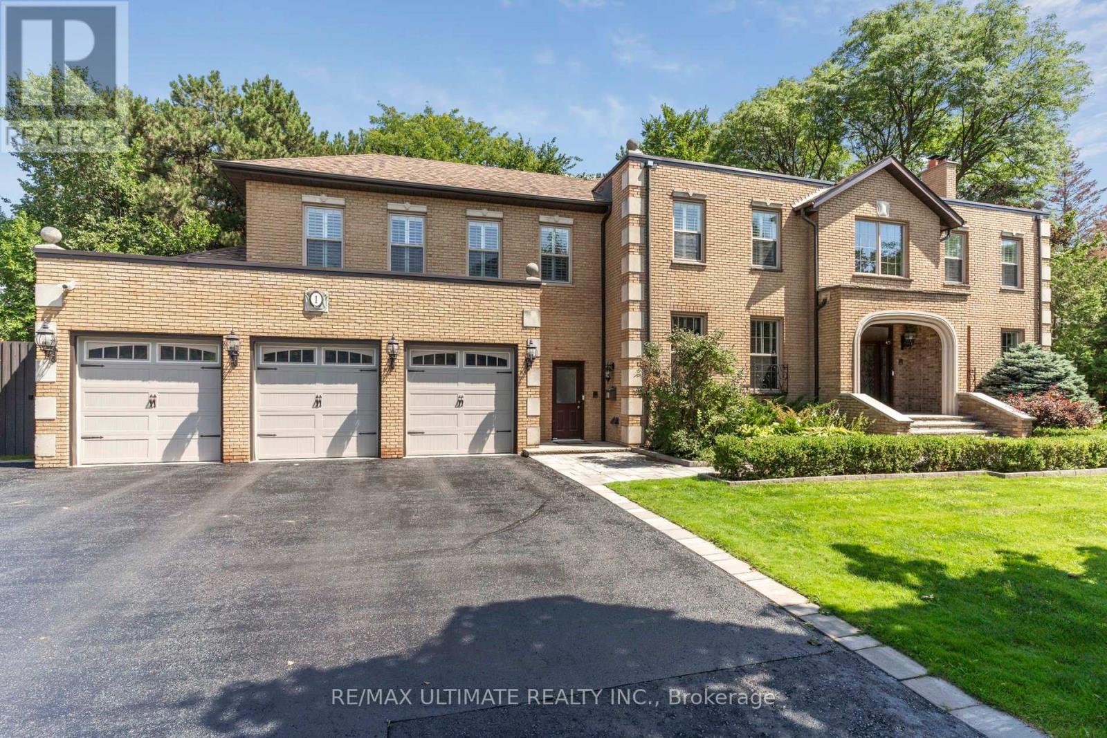 Property at 1 VERSAILLES COURT image 2