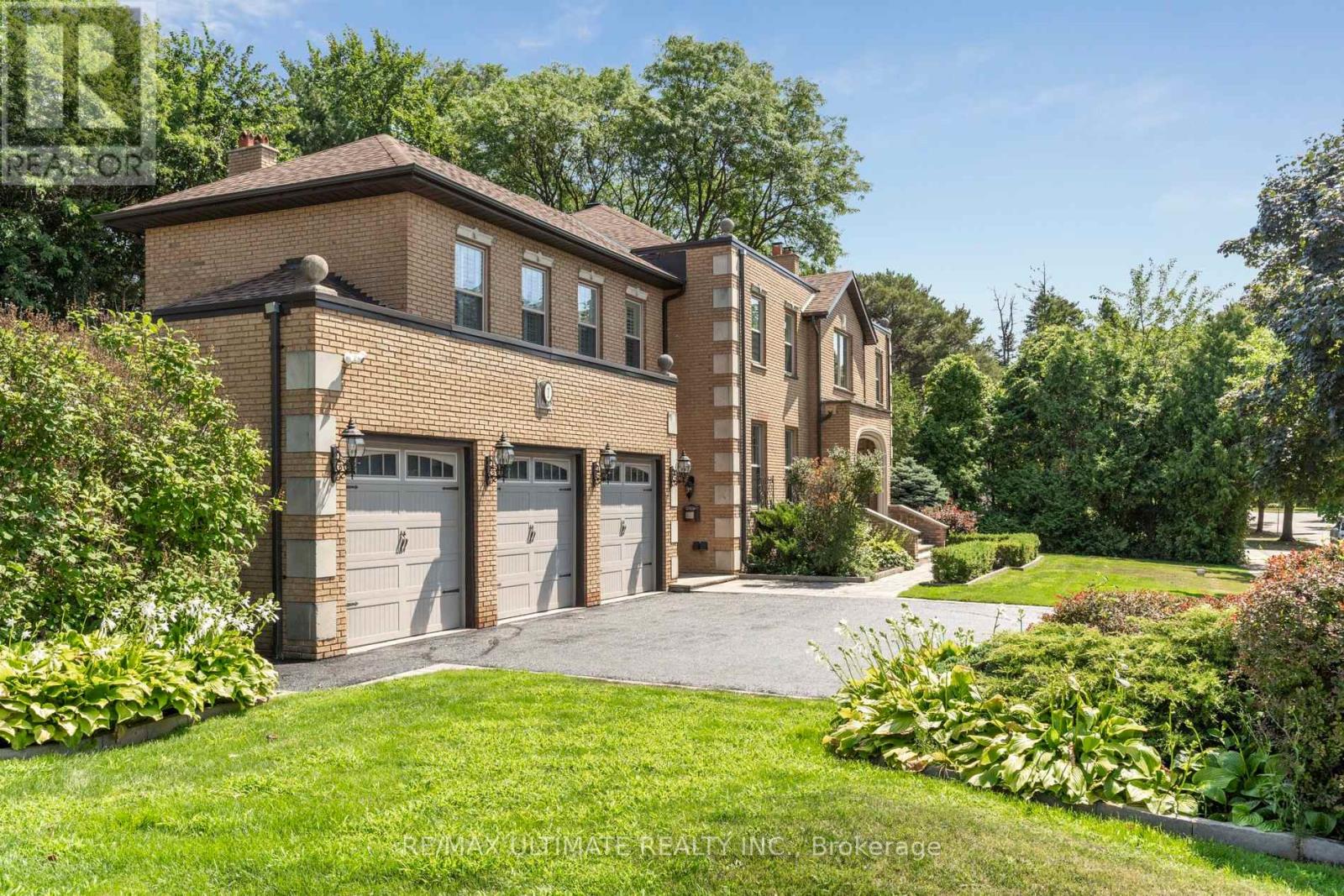 Property at 1 VERSAILLES COURT image 3