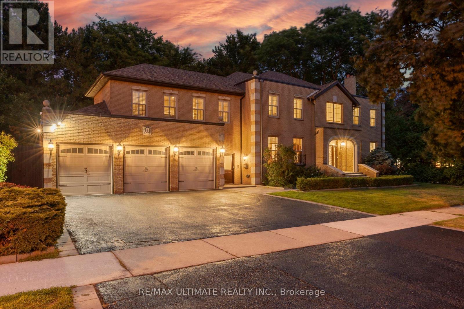 Property at 1 VERSAILLES COURT image 4