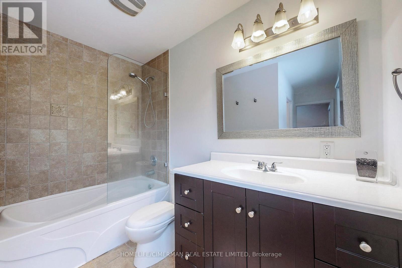 215 Grandview Avenue, Markham, Ontario  L3T 1J3 - Photo 29 - N12366876