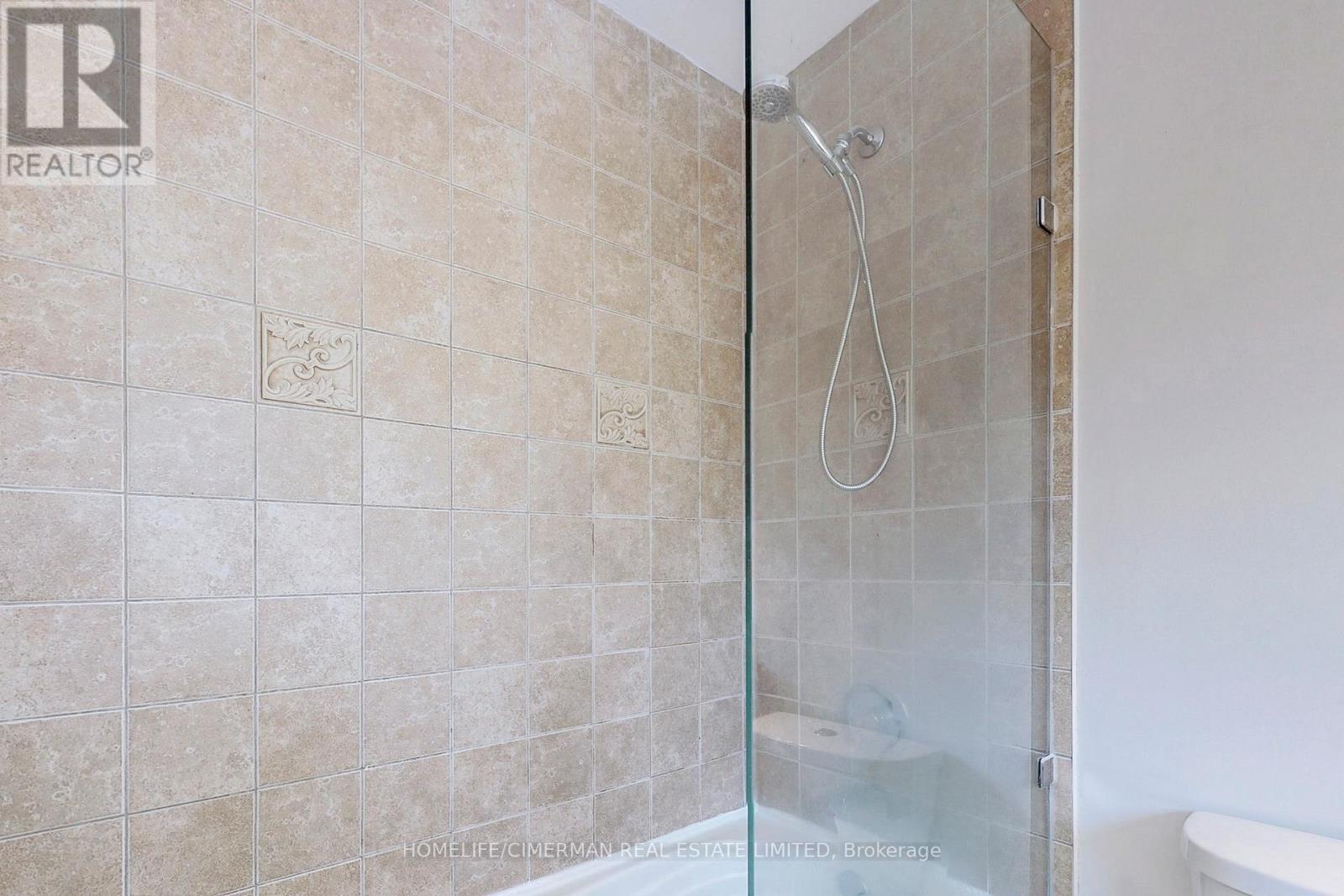215 Grandview Avenue, Markham, Ontario  L3T 1J3 - Photo 30 - N12366876