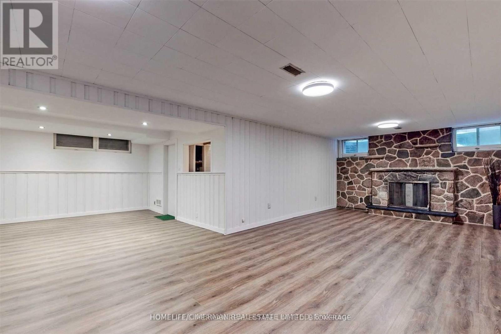 215 Grandview Avenue, Markham, Ontario  L3T 1J3 - Photo 36 - N12366876