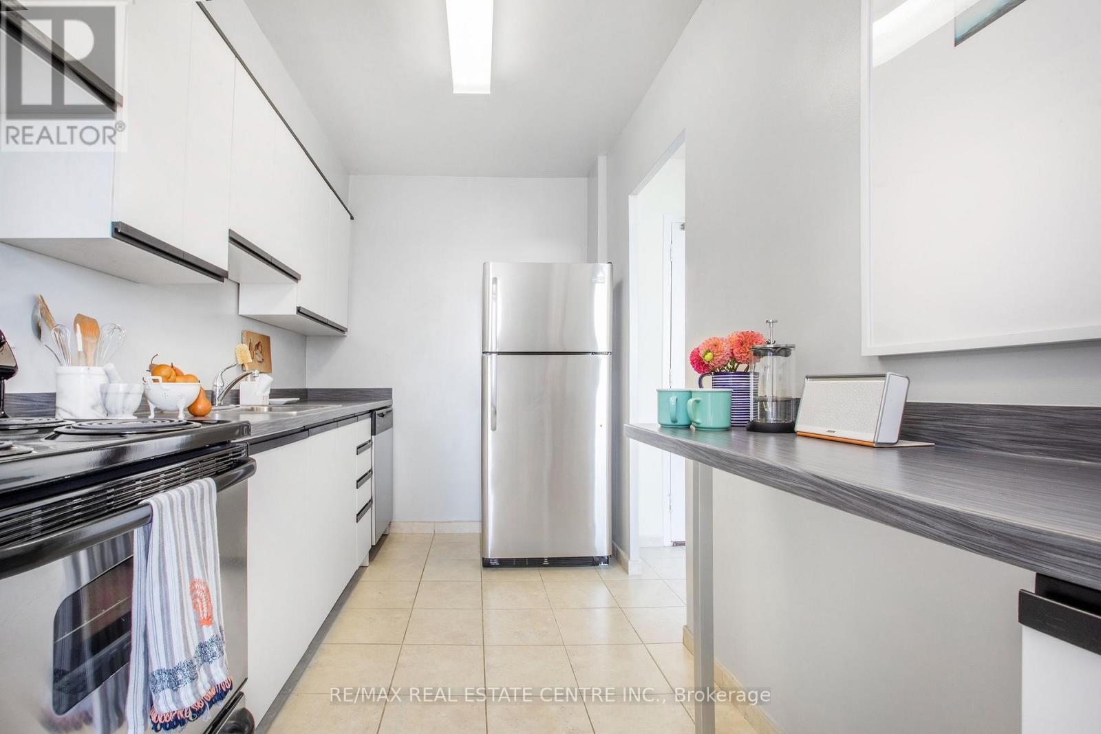 1015 - 50 Graydon Hall Drive, Toronto, Ontario  M3A 3A5 - Photo 11 - C12378986